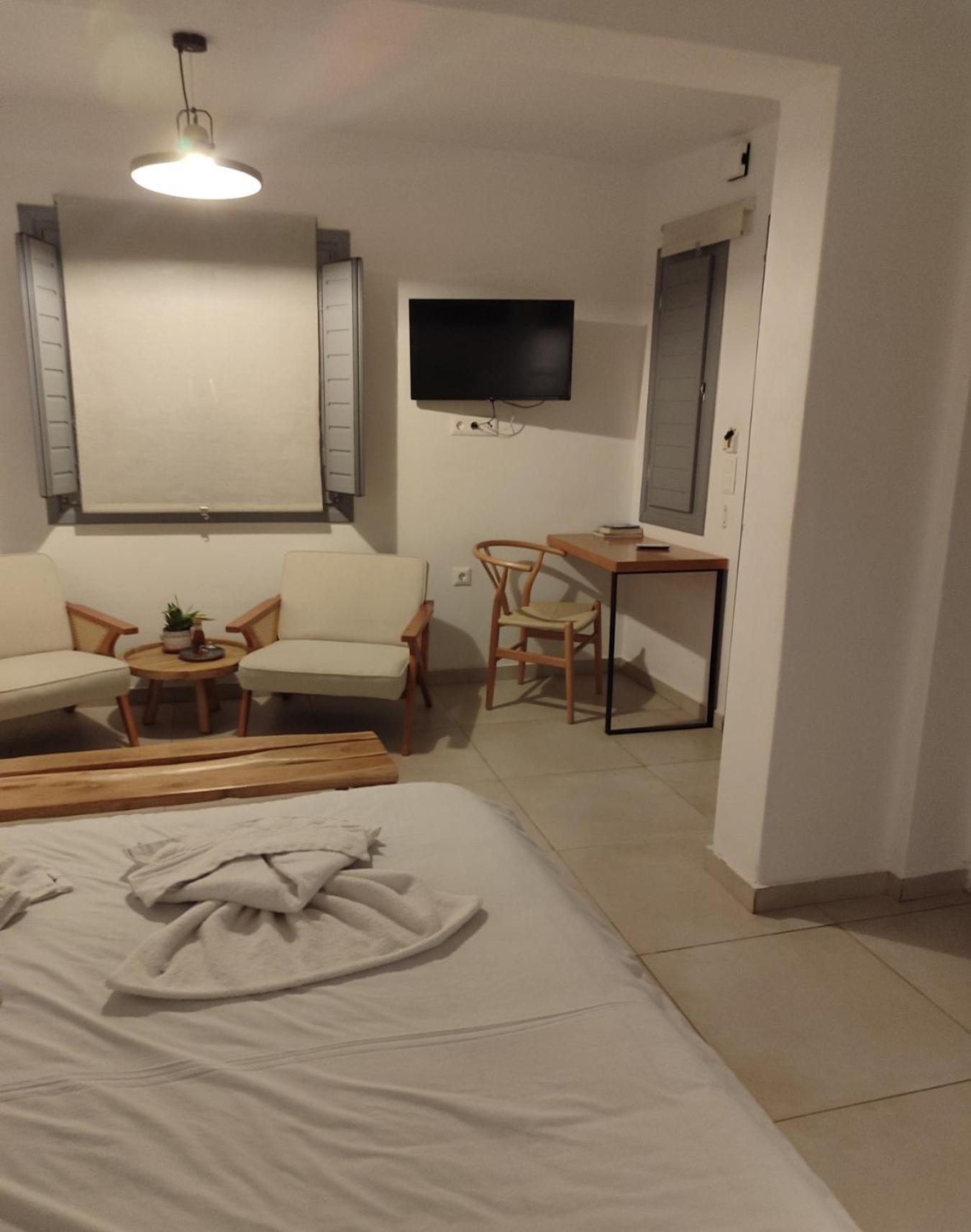 Charming Cozy Suites Naxos City ภายนอก รูปภาพ